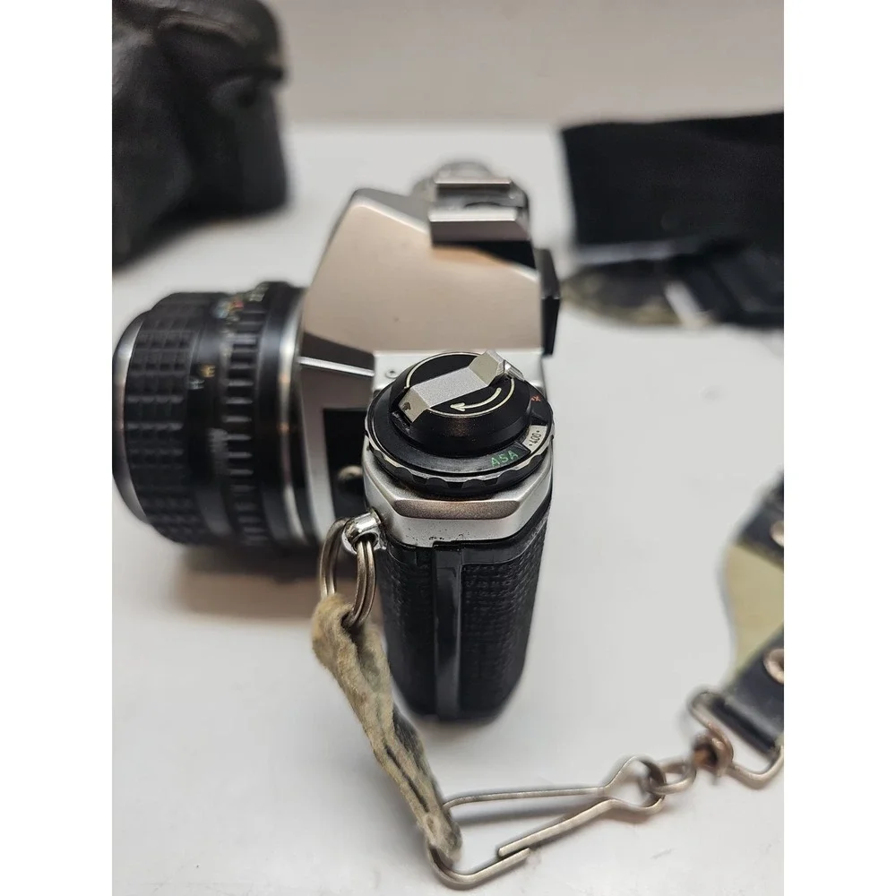 Pentax ME 35mm‎ SLR Film Camera With 50mm F/2 SMC Lens **UNTESTED**